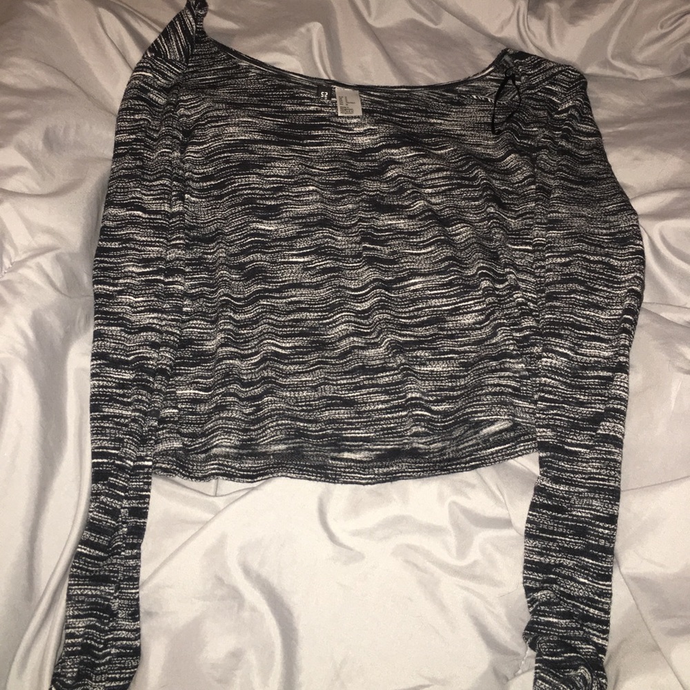 Long sleeve crop top